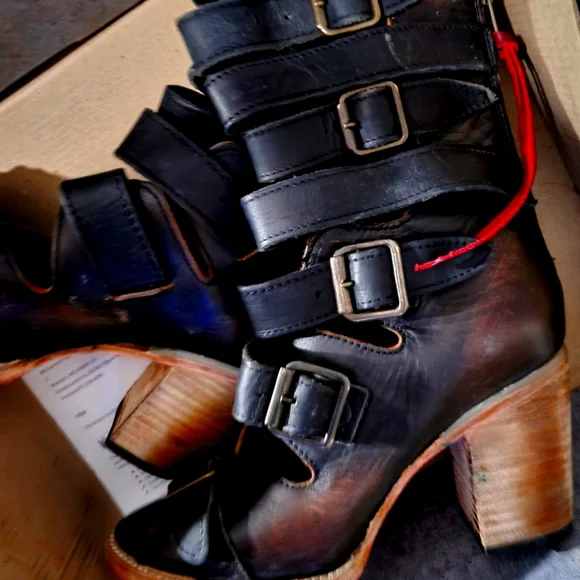 Free bird shoes leather - Picture 3 of 10